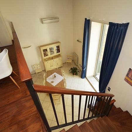 Italia Apartment Napels Buitenkant foto