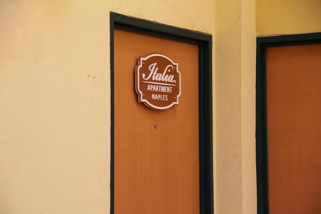 Italia Apartment Napels Buitenkant foto