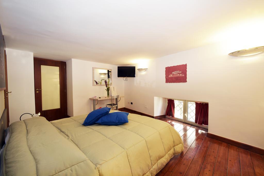 Italia Apartment Napels Buitenkant foto