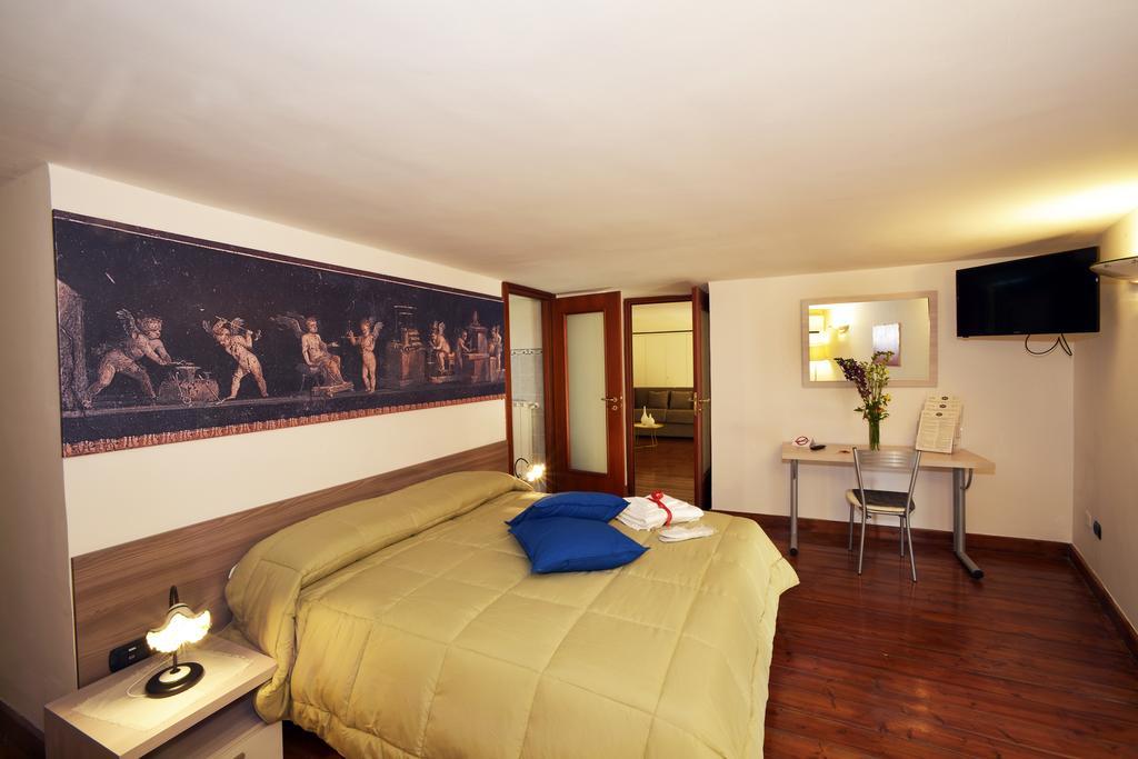 Italia Apartment Napels Buitenkant foto