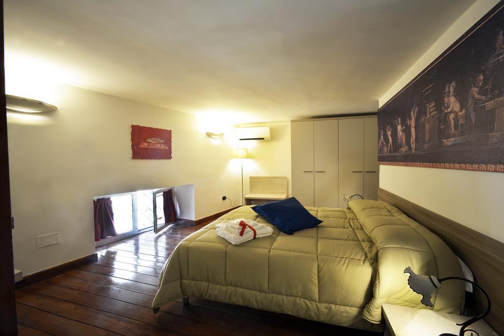 Italia Apartment Napels Buitenkant foto