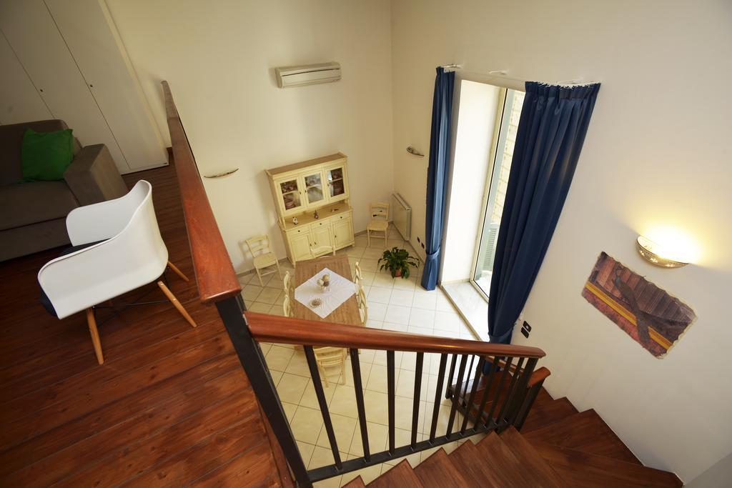 Italia Apartment Napels Buitenkant foto